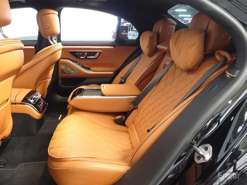 2022 Mercedes-Benz S-Класс с пробегом 31 400 км