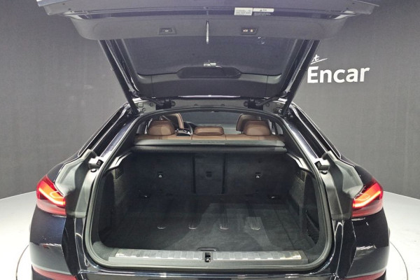 2022 BMW X6 с пробегом 30 162 км