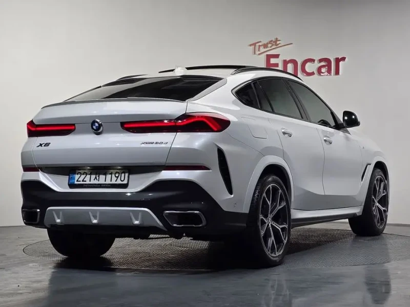 2022 BMW X6 с пробегом 87 937 км