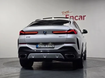 2022 BMW X6 с пробегом 87 937 км