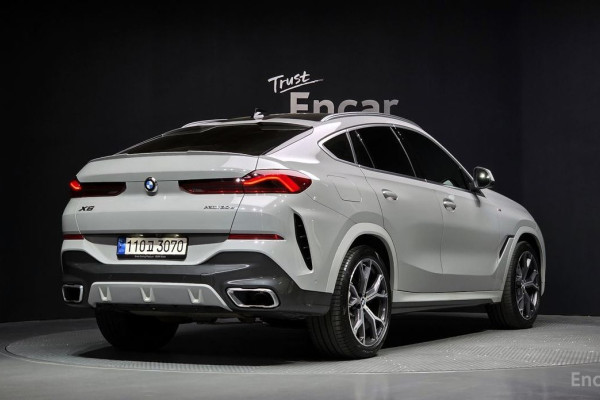2022 BMW X6 с пробегом 60 733 км