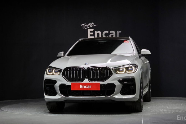 2022 BMW X6 с пробегом 60 733 км