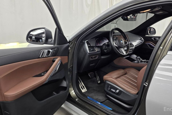 2022 BMW X6 с пробегом 60 733 км