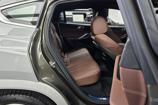 2022 BMW X6 с пробегом 60 733 км