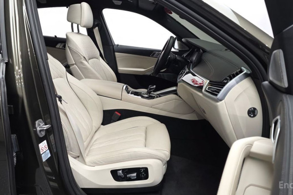 2022 BMW X6 с пробегом 14 202 км