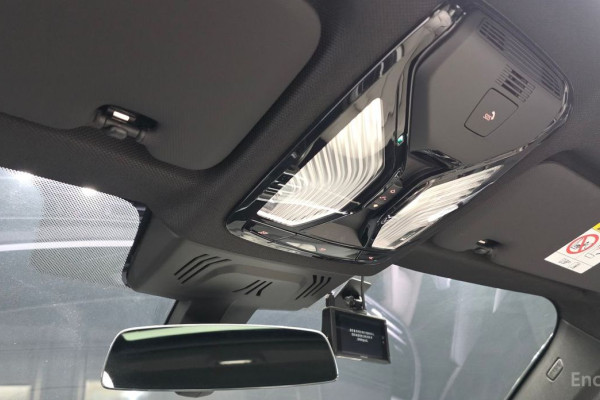 2022 BMW X6 с пробегом 14 202 км