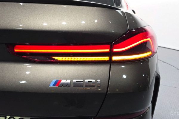 2022 BMW X6 с пробегом 14 202 км