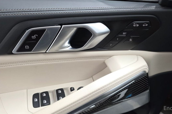 2022 BMW X6 с пробегом 14 202 км