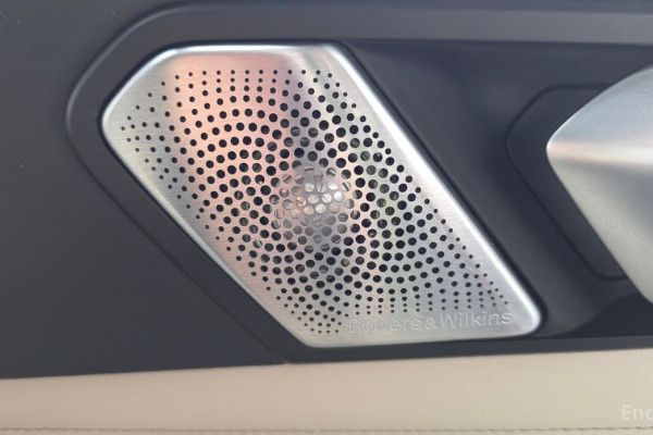 2022 BMW X6 с пробегом 14 202 км