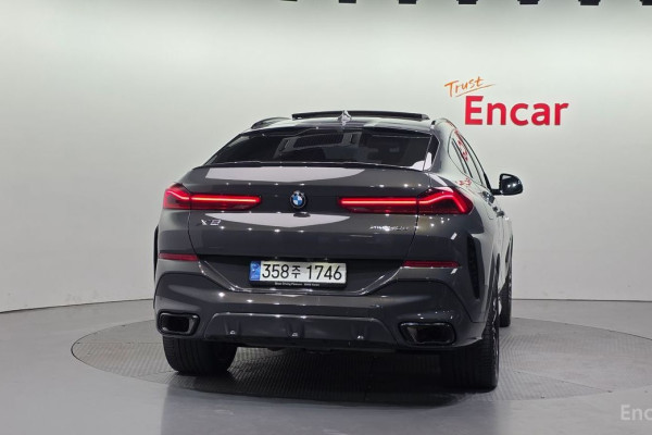 2022 BMW X6 с пробегом 31 579 км