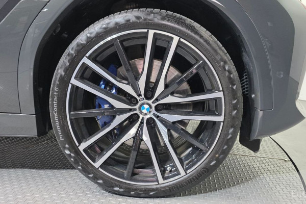 2022 BMW X6 с пробегом 31 579 км