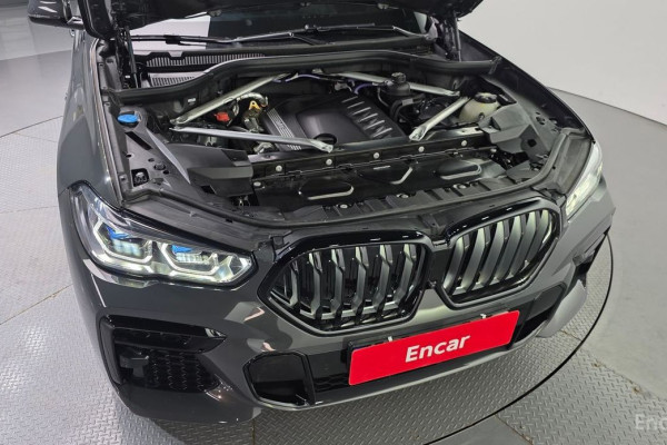 2022 BMW X6 с пробегом 31 579 км