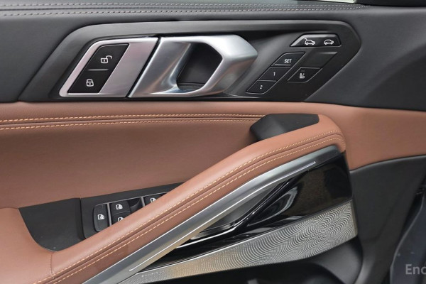 2022 BMW X6 с пробегом 31 579 км