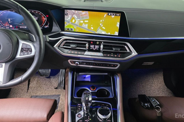 2022 BMW X6 с пробегом 31 579 км