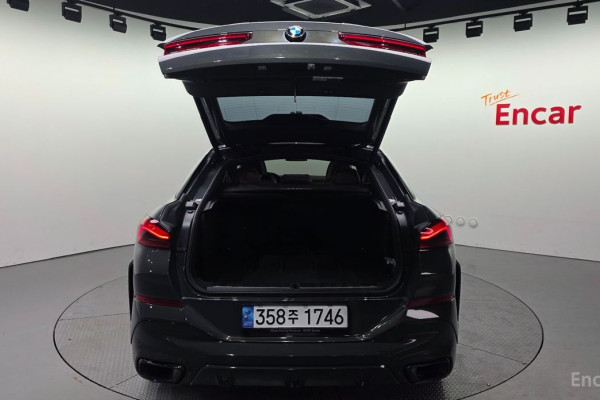 2022 BMW X6 с пробегом 31 579 км