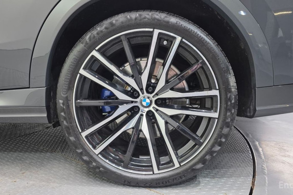 2022 BMW X6 с пробегом 31 579 км