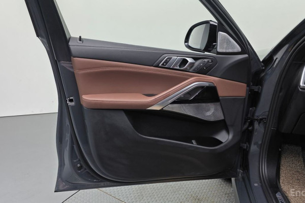 2022 BMW X6 с пробегом 31 579 км