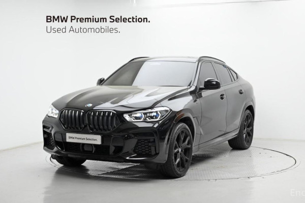 2022 BMW X6 с пробегом 8 928 км