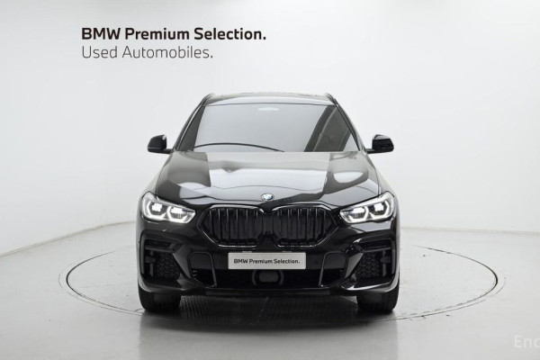 2022 BMW X6 с пробегом 8 928 км