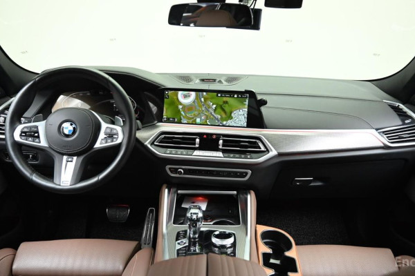 2022 BMW X6 с пробегом 8 928 км