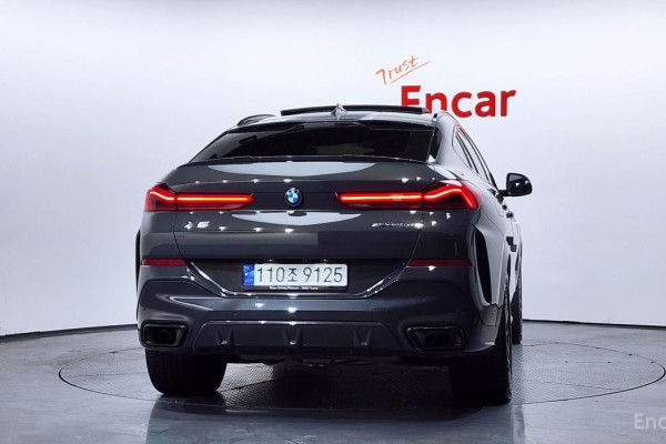 2022 BMW X6 с пробегом 21 753 км