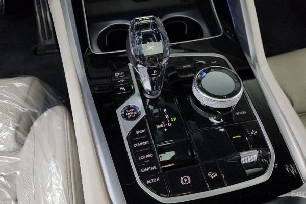 2022 BMW X6 с пробегом 21 753 км