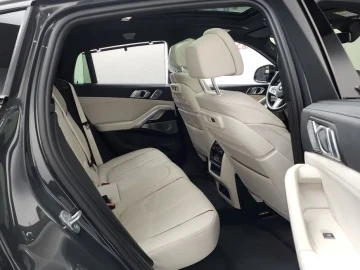 2022 BMW X6 с пробегом 21 753 км