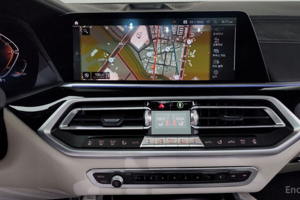 2022 BMW X6 с пробегом 21 753 км