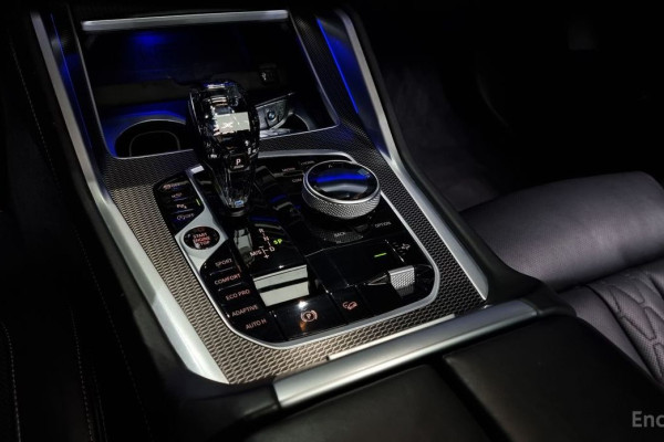 2022 BMW X6 с пробегом 69 954 км