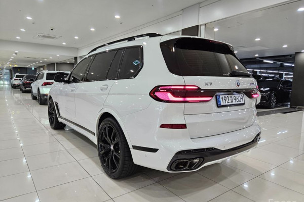 2024 BMW X7 с пробегом 9 033 км