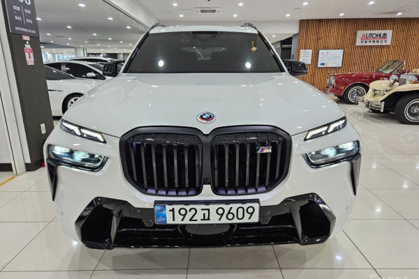 2024 BMW X7 с пробегом 9 033 км