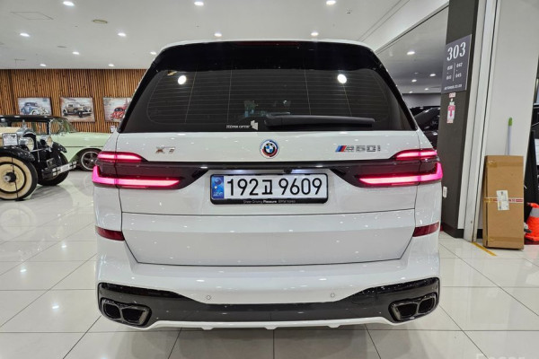 2024 BMW X7 с пробегом 9 033 км