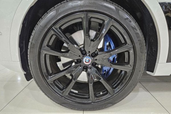 2024 BMW X7 с пробегом 9 033 км