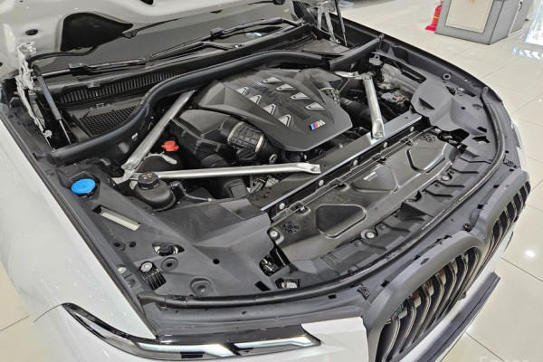 2024 BMW X7 с пробегом 9 033 км