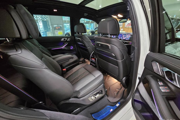 2024 BMW X7 с пробегом 9 033 км
