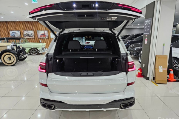 2024 BMW X7 с пробегом 9 033 км