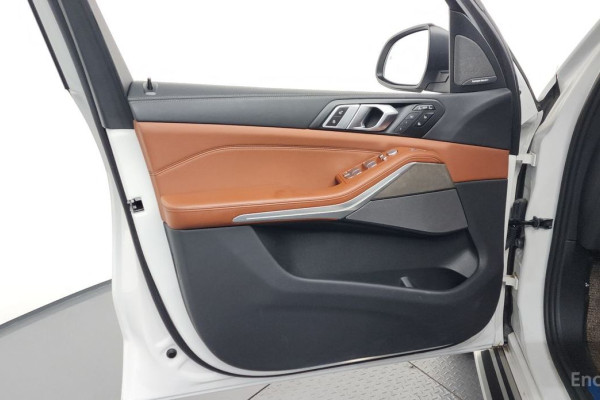 2024 BMW X7 с пробегом 42 453 км