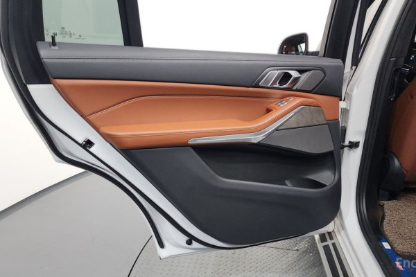 2024 BMW X7 с пробегом 42 453 км