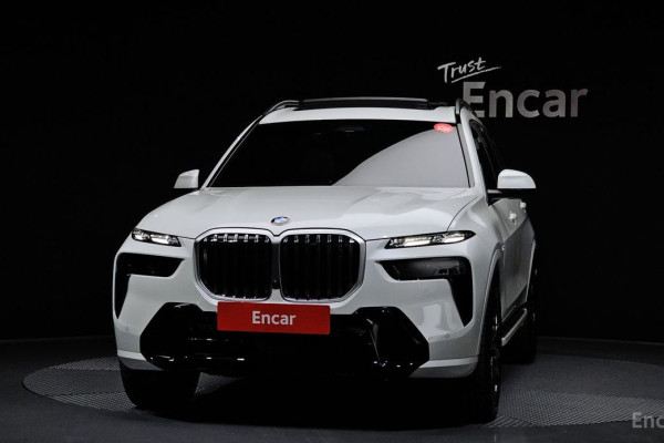 2025 BMW X7 с пробегом 3 614 км