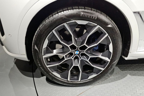 2025 BMW X7 с пробегом 3 614 км