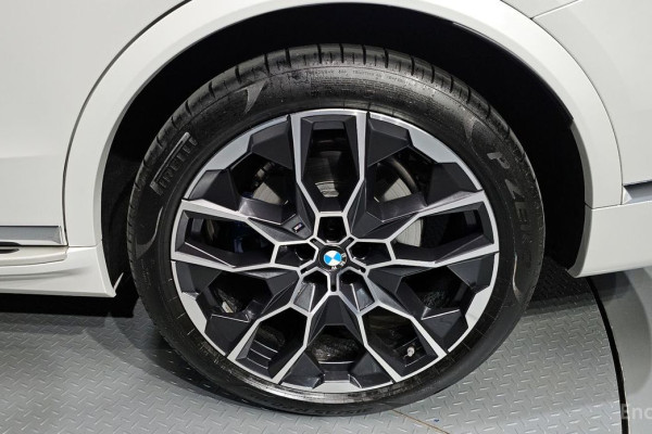 2025 BMW X7 с пробегом 3 614 км