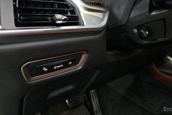 2025 BMW X7 с пробегом 3 614 км