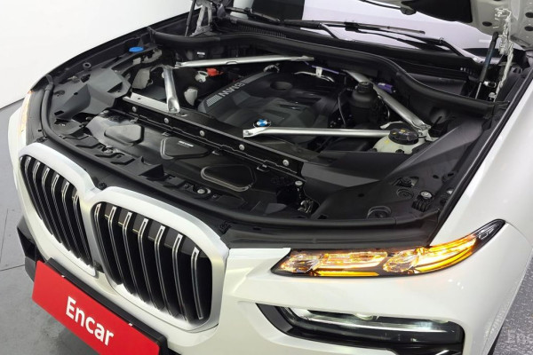 2025 BMW X7 с пробегом 7 010 км