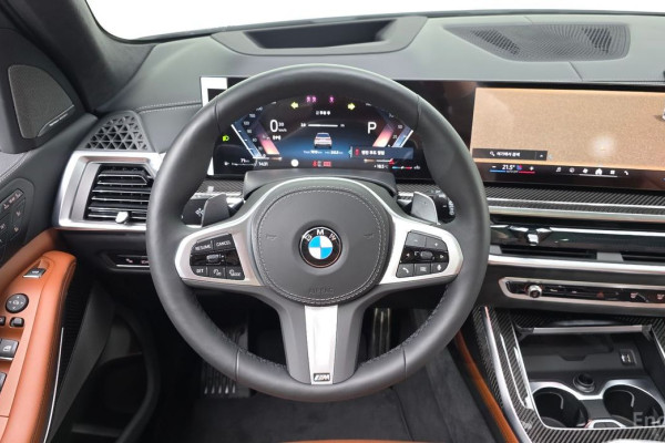 2025 BMW X7 с пробегом 7 010 км