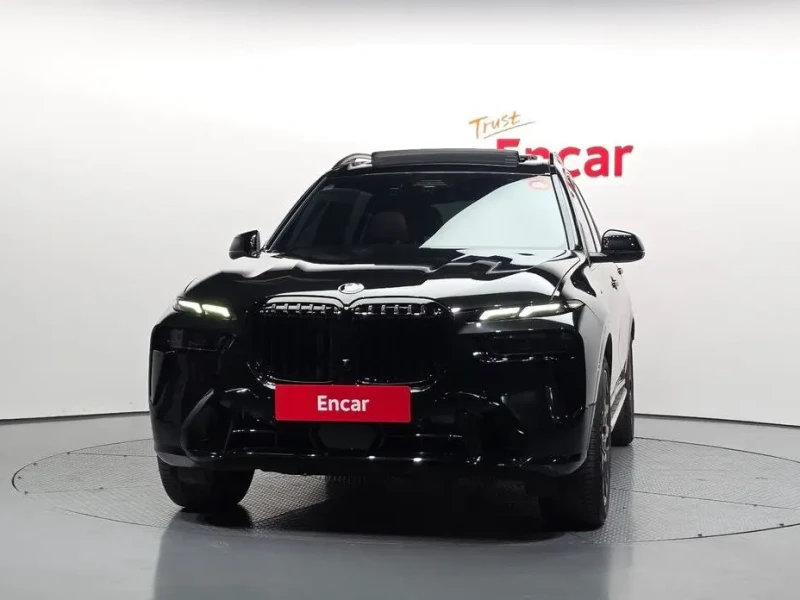 2025 BMW X7 с пробегом 11 951 км
