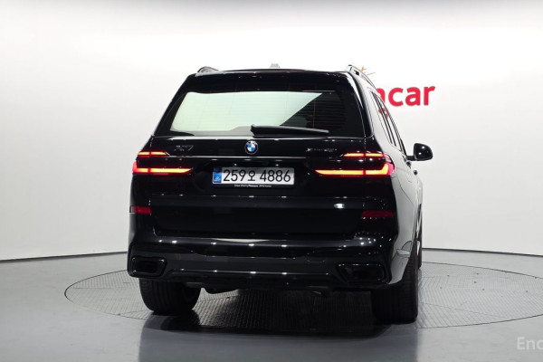 2025 BMW X7 с пробегом 11 951 км