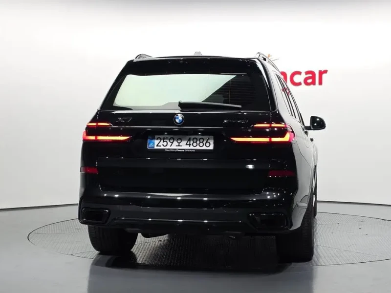 2025 BMW X7 с пробегом 11 951 км