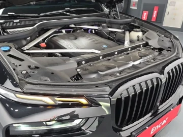 2025 BMW X7 с пробегом 11 951 км