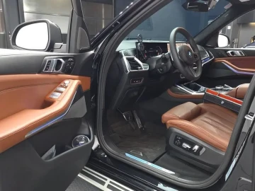 2025 BMW X7 с пробегом 11 951 км