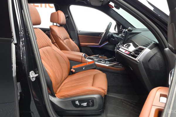 2025 BMW X7 с пробегом 11 951 км